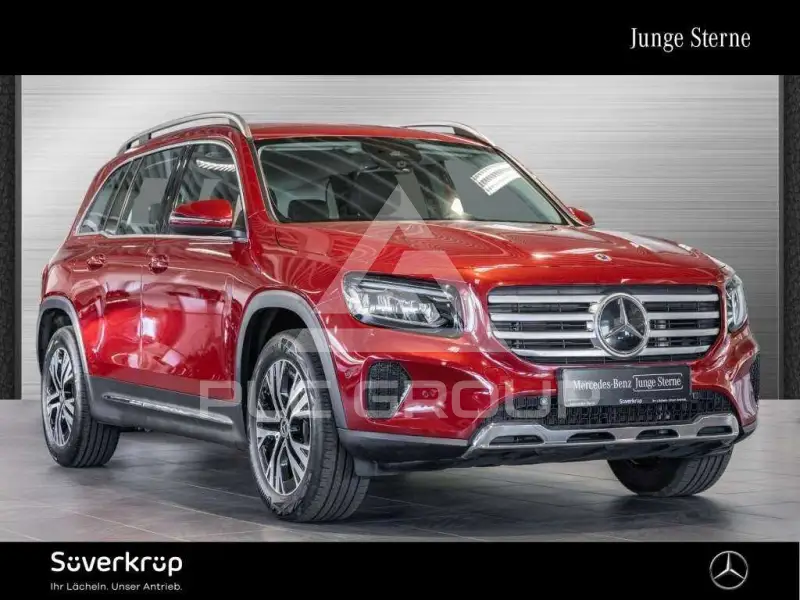 2025 Mercedes Benz GLB 220