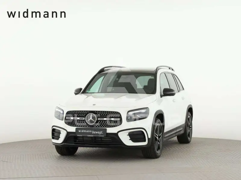 2025 Mercedes Benz GLB 220