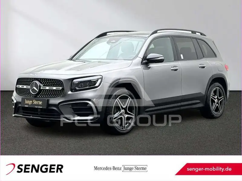 2025 Mercedes Benz GLB 220