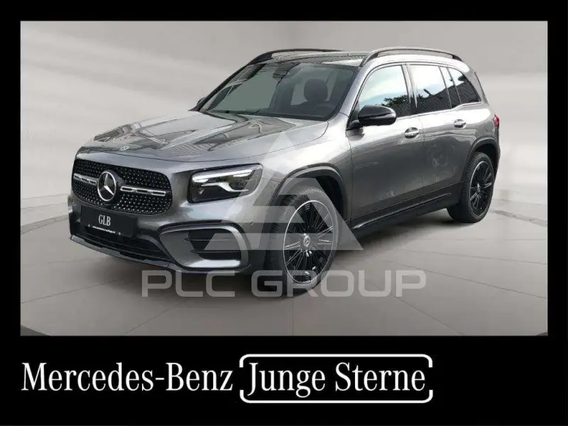 2025 Mercedes Benz GLB 220