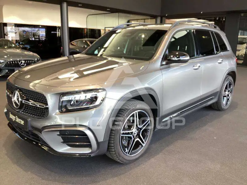 2025 Mercedes Benz GLB 220