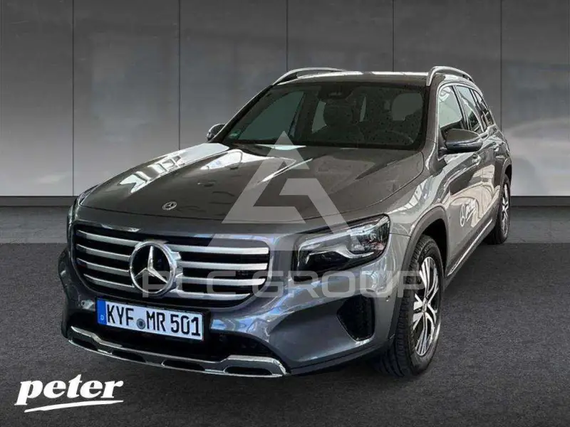 2025 Mercedes Benz GLB 220