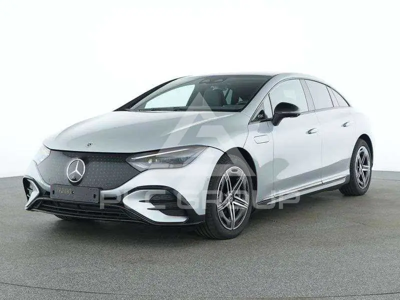 2025 Mercedes Benz EQE