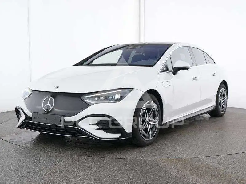 2025 Mercedes Benz EQE