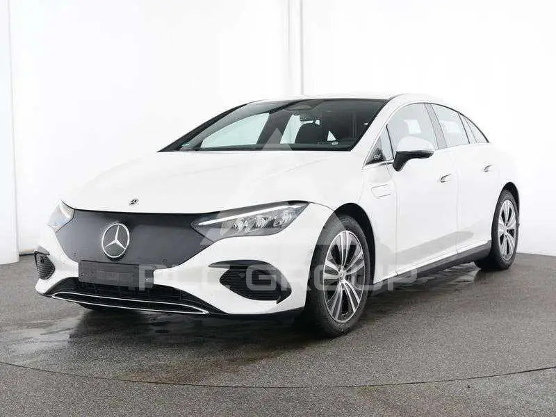 2025 Mercedes Benz EQE