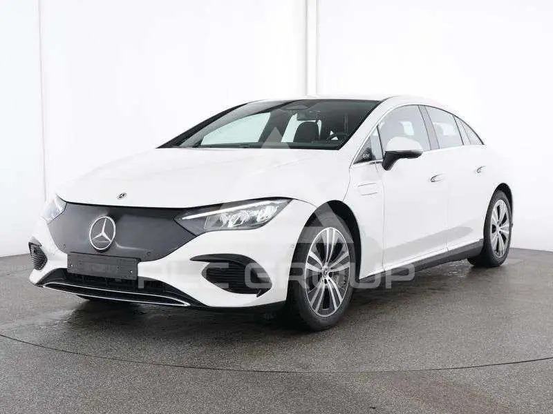 2025 Mercedes Benz EQE