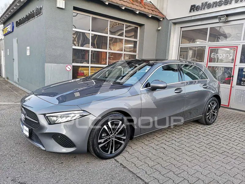 2025 Mercedes Benz A 220