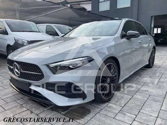 2025 Mercedes Benz A 220