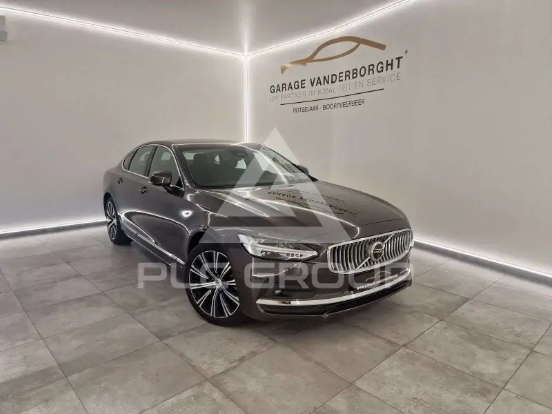 2025 Volvo S90