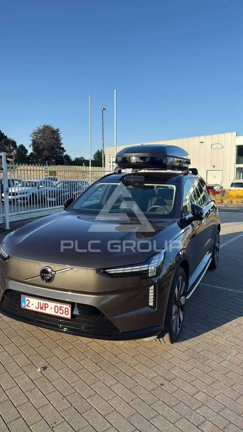 2025 Volvo EX 90