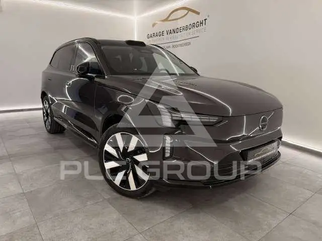 2025 Volvo EX 90