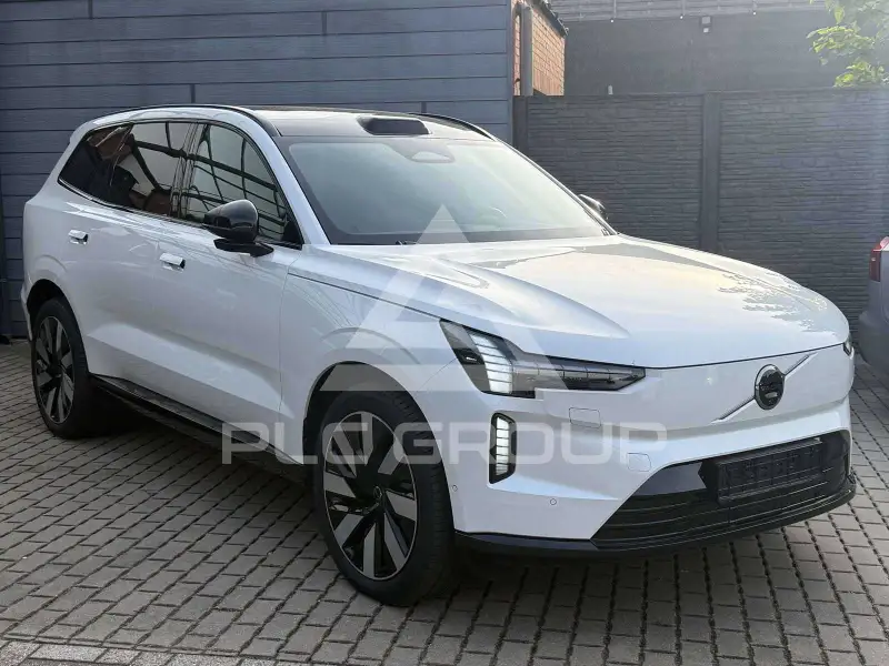 2025 Volvo EX 90