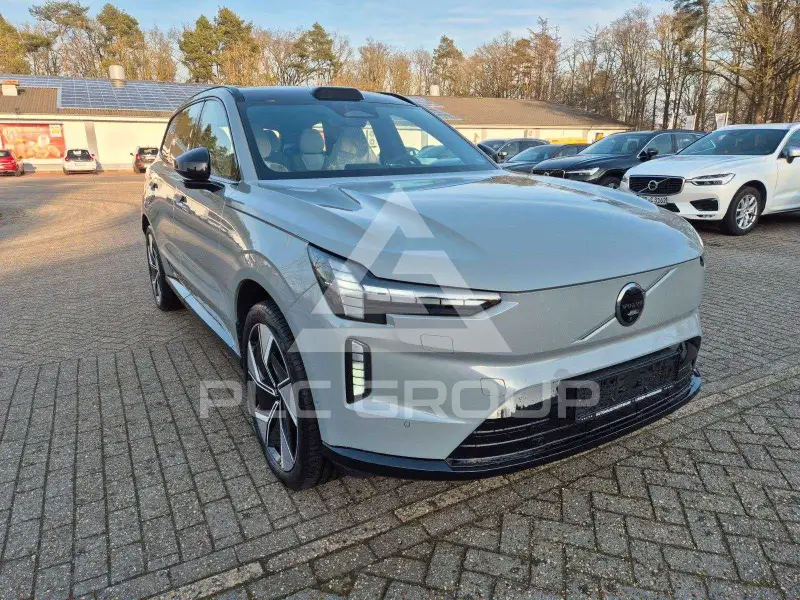 2025 Volvo EX 90
