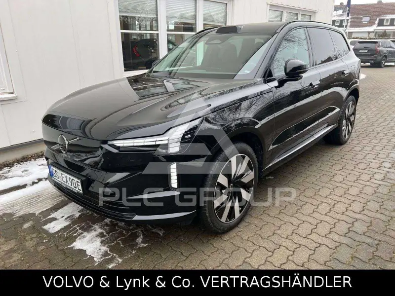2025 Volvo EX 90