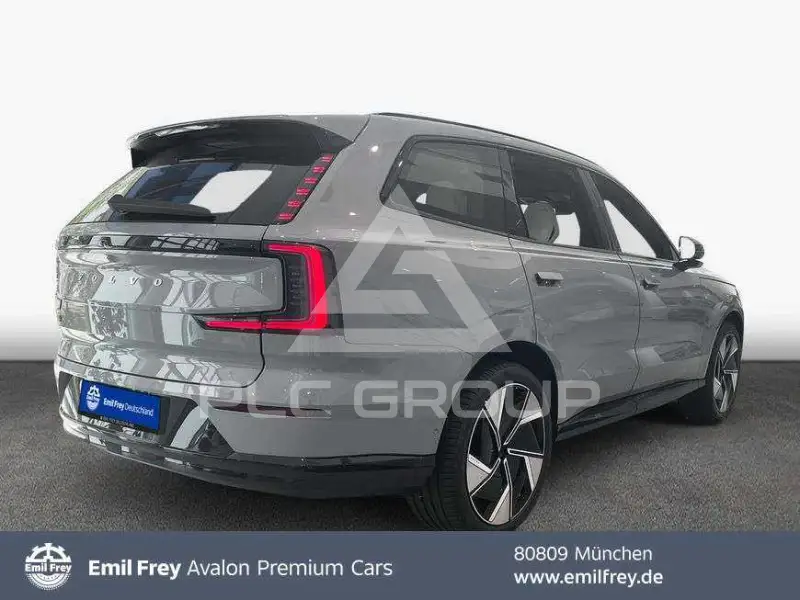 2025 Volvo EX 90