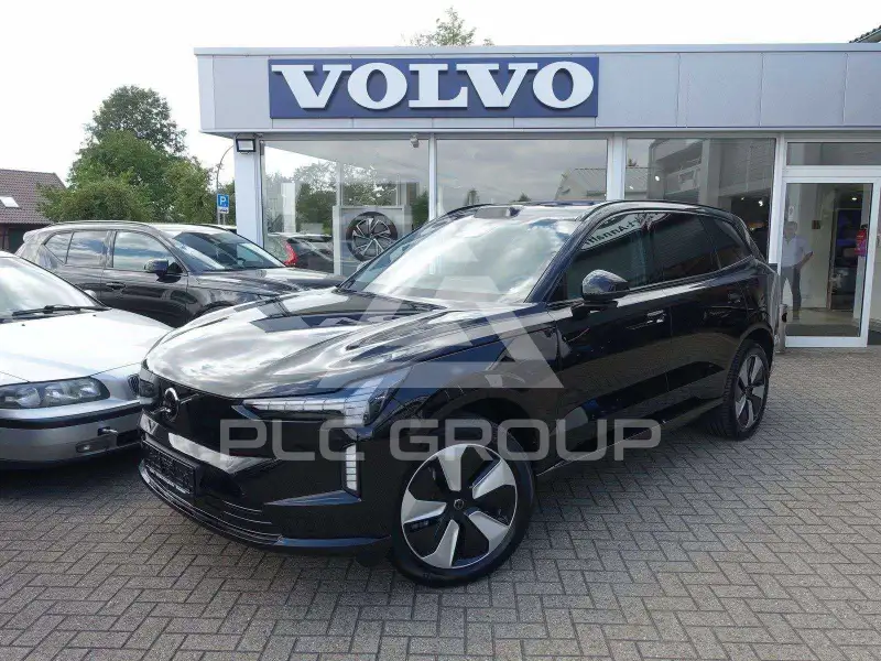2025 Volvo EX 90