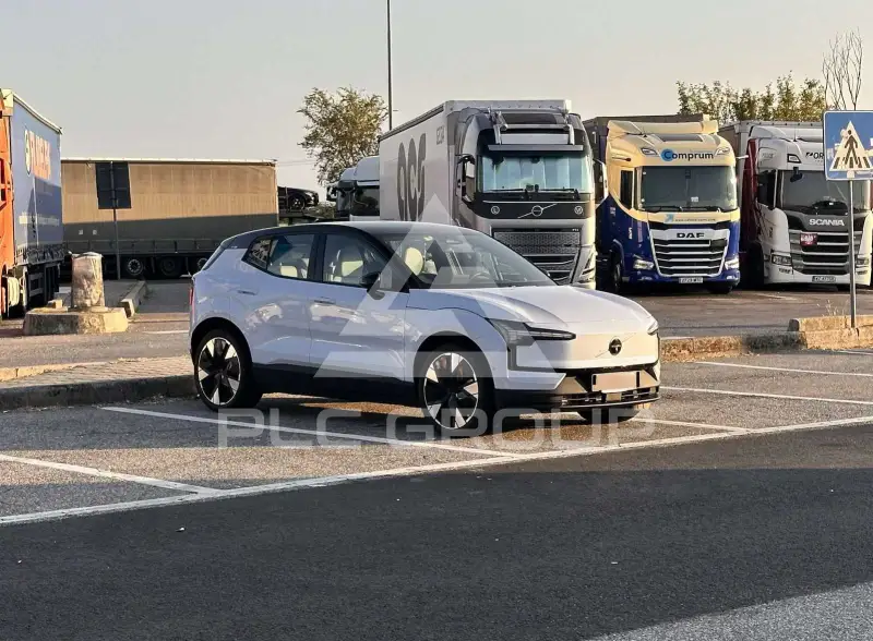 2025 Volvo EX 30