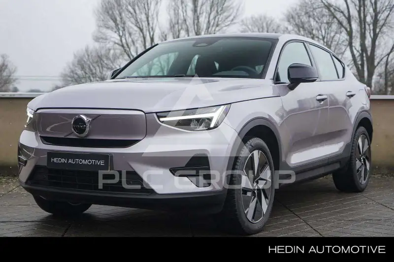 2025 Volvo EX 40