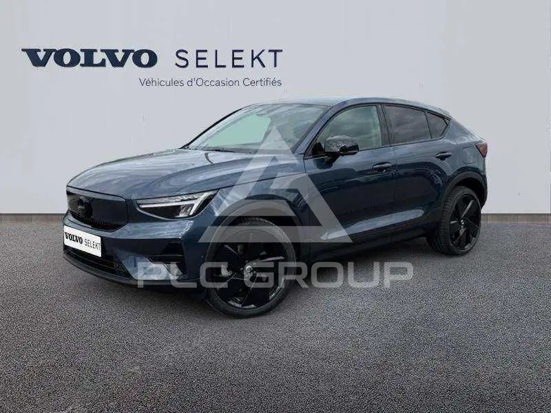 2025 Volvo EX 40