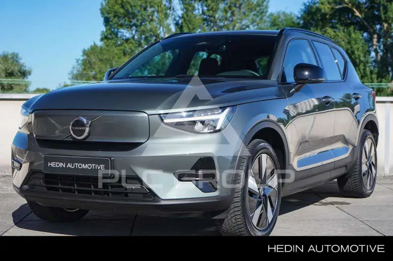 2025 Volvo EX 40