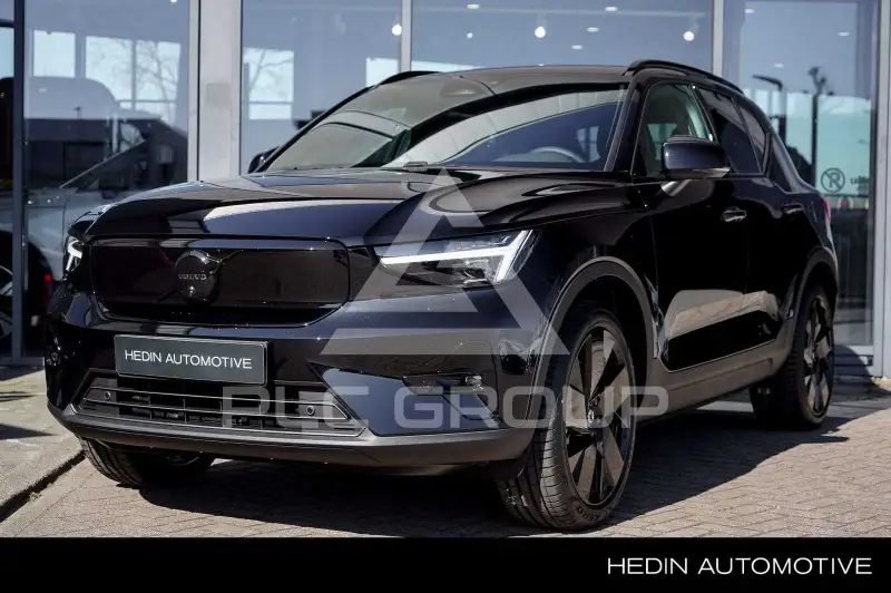 2025 Volvo EX 40
