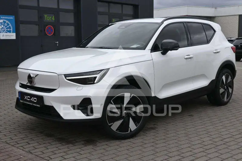 2025 Volvo EX 40