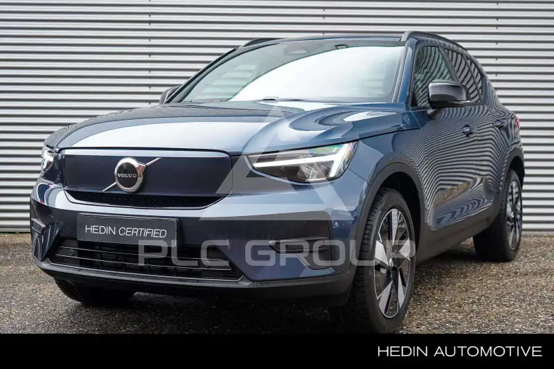 2025 Volvo EX 40
