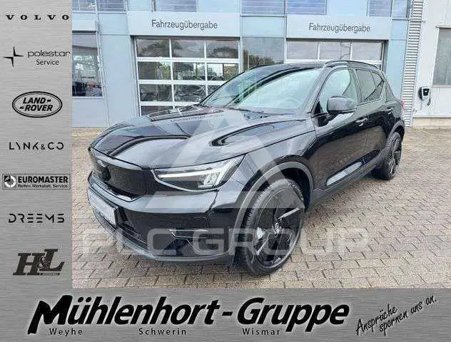 2025 Volvo EX 40