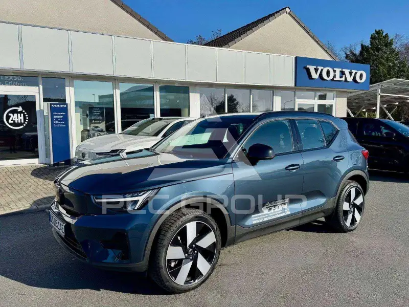 2025 Volvo EX 40