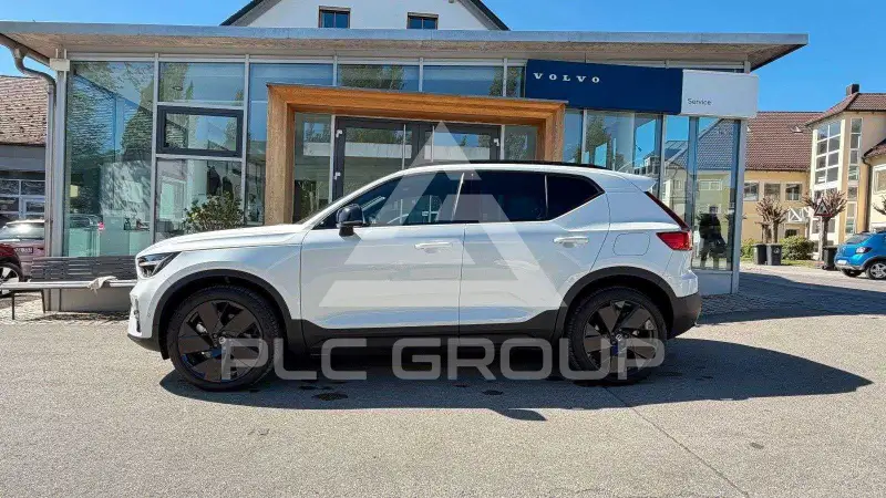 2025 Volvo EX 40