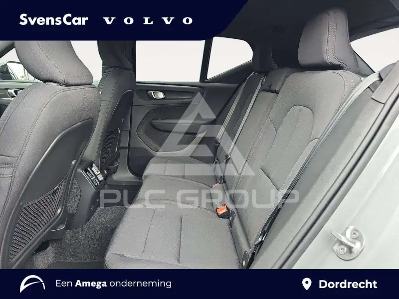 2025 Volvo EX 40