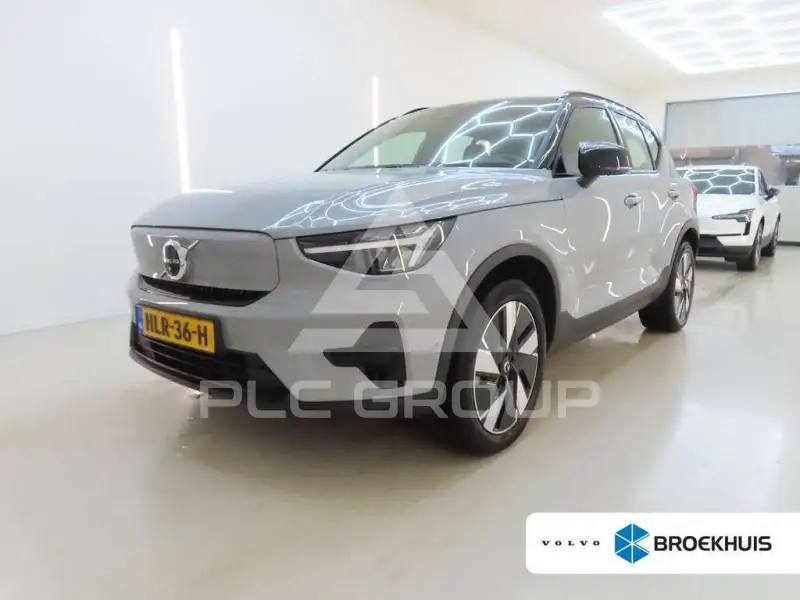 2025 Volvo EX 40