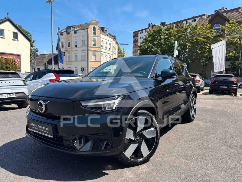 2025 Volvo EX 40