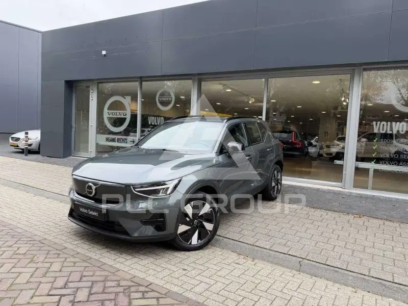2025 Volvo EX 40