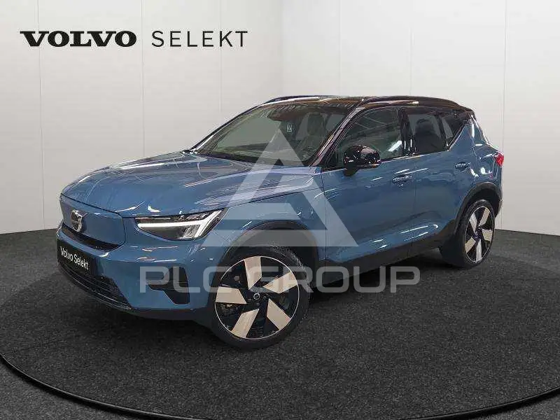 2025 Volvo EX 40