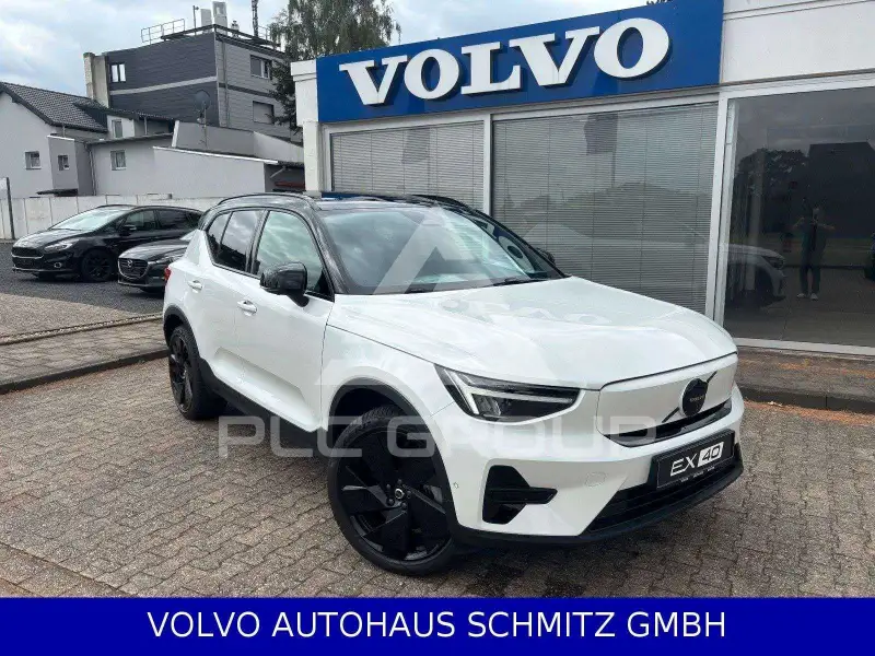 2025 Volvo EX 40