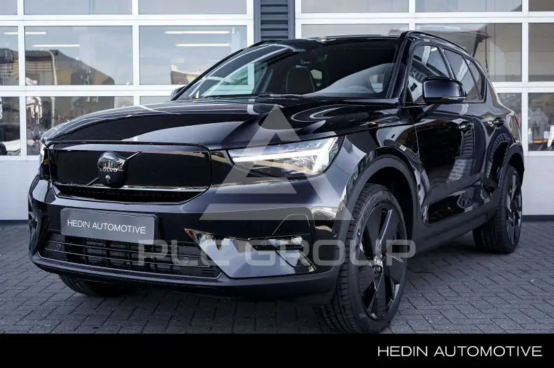 2025 Volvo EX 40