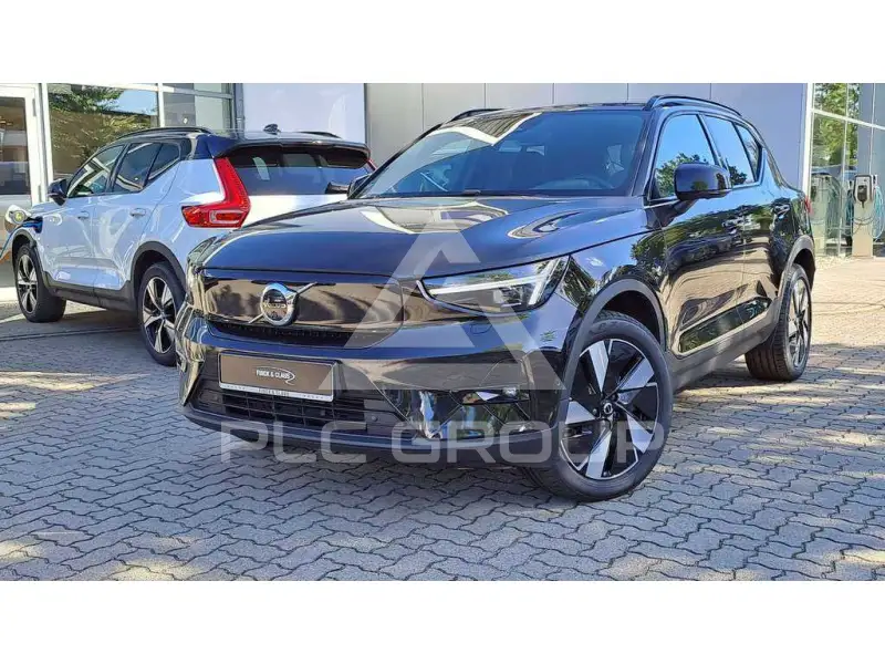 2025 Volvo EX 40