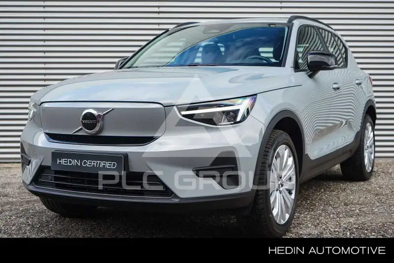 2025 Volvo EX 40