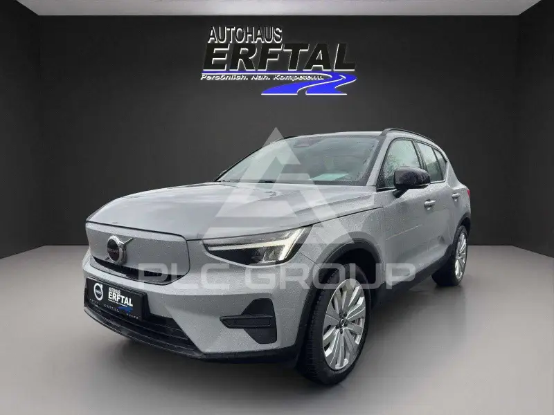 2025 Volvo EX 40