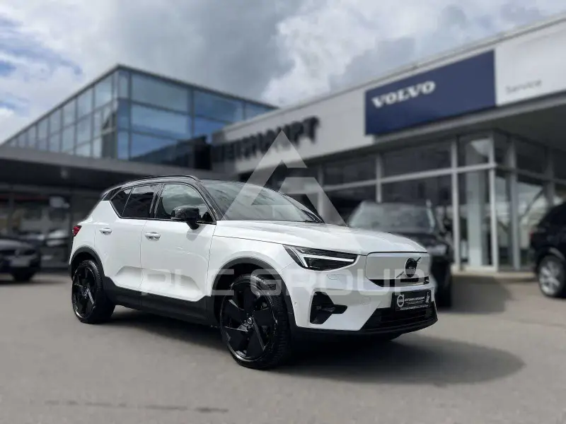 2025 Volvo EX 40