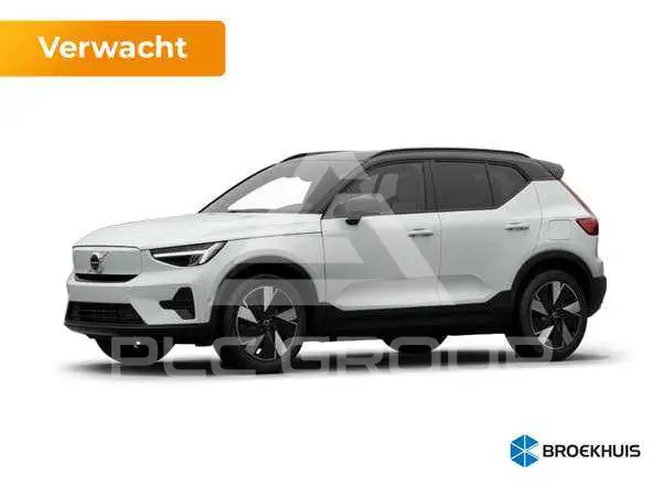 2025 Volvo EX 40