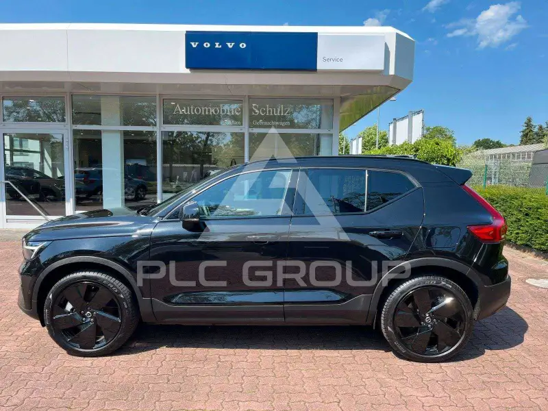 2025 Volvo EX 40