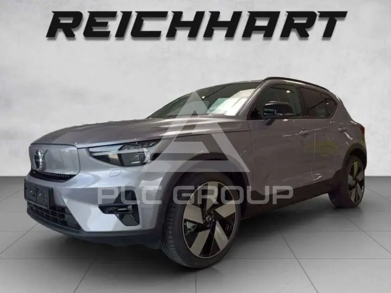 2025 Volvo EX 40