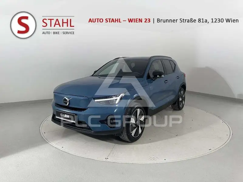 2025 Volvo EX 40