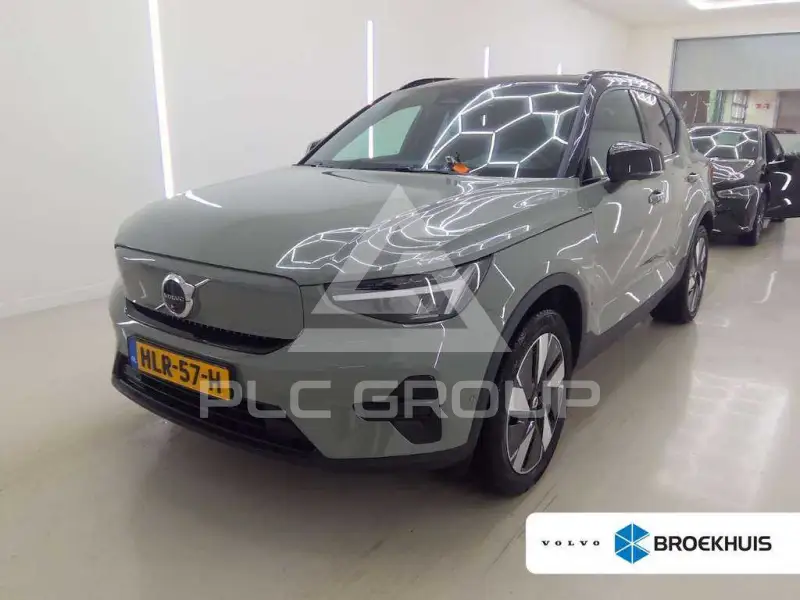 2025 Volvo EX 40