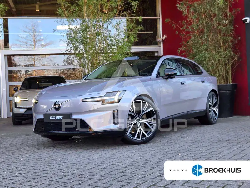2025 Volvo S90