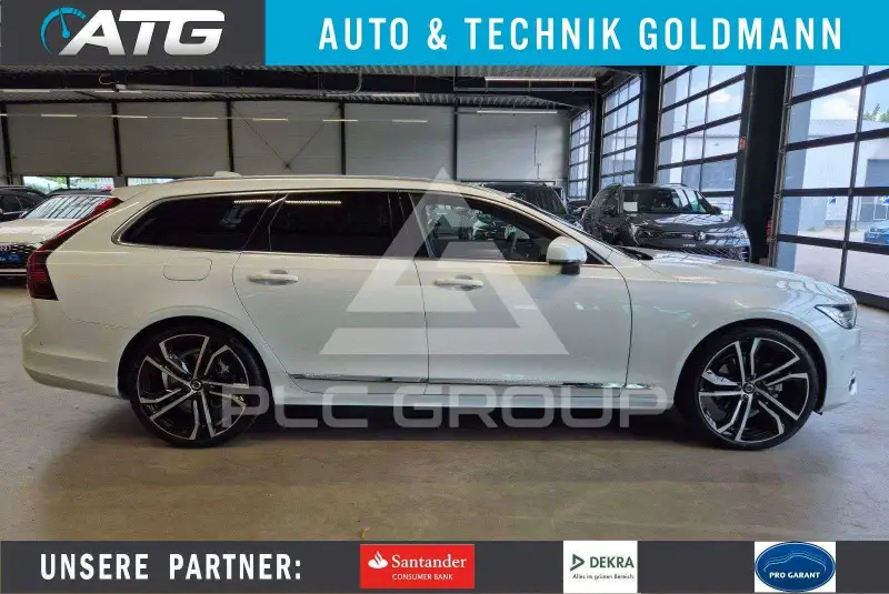 2025 Volvo V90