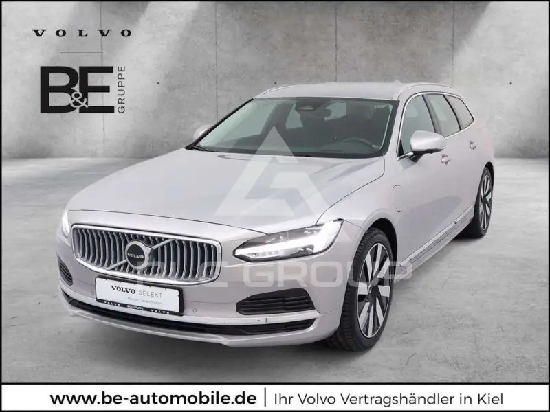 2025 Volvo V90