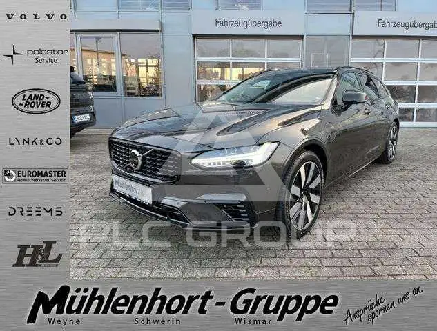 2025 Volvo V90